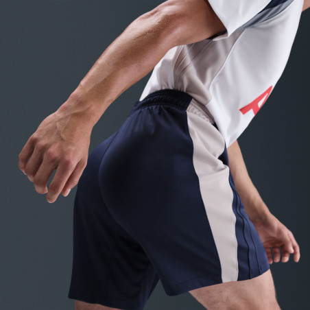 Short Tottenham domicile 2025/26