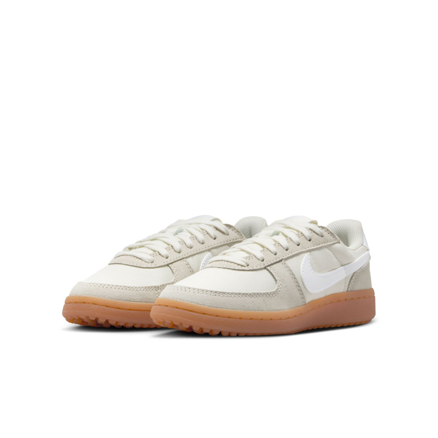 Nike Field General blanc