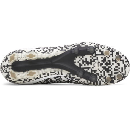 Under Armour Magnetico Elite 5 FG noir blanc