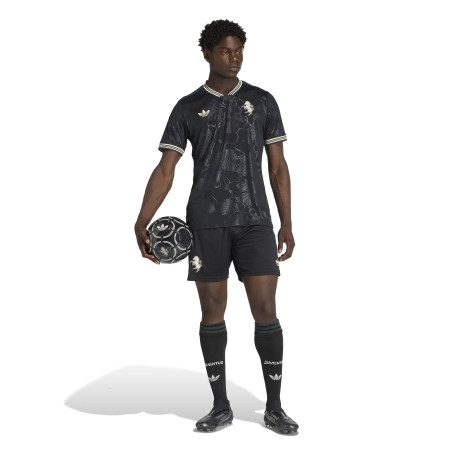 Short Juventus third 2025/26