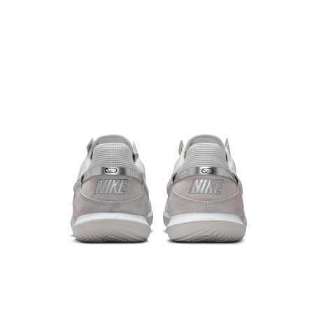 Nike StreetGato gris