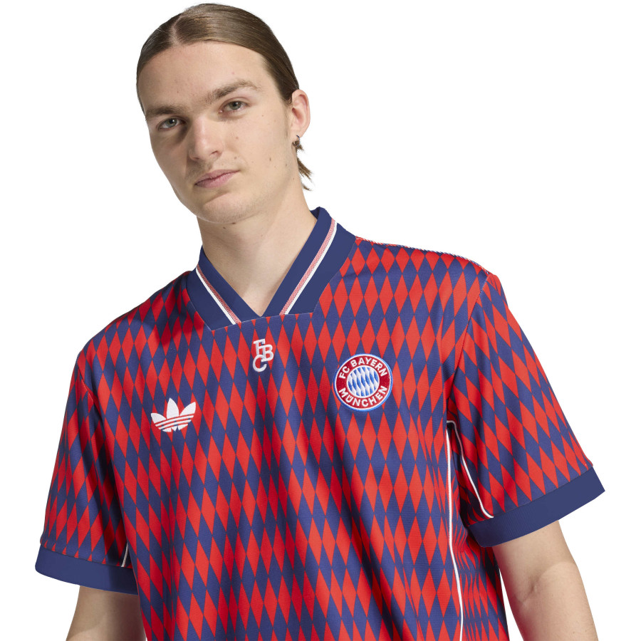 Maillot Bayern Munich Lifestyle bleu rouge