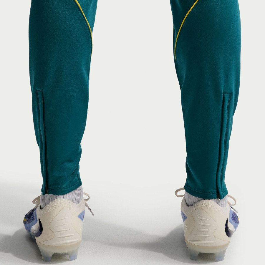 CBF M NK DF STRK PANT KPZ