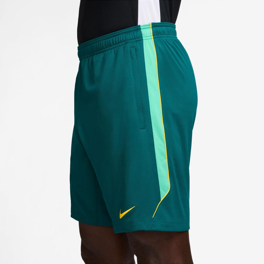 CBF M NK DF STRK SHORT KZ